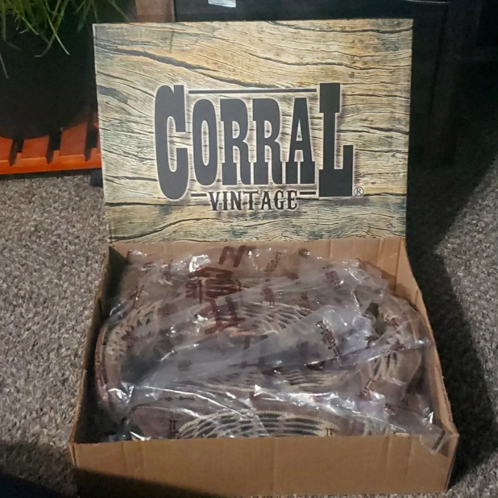 Women's Corral Boots Size 7.5 - Picture 5 of 5